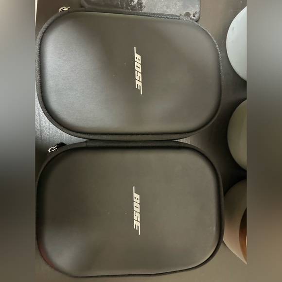Bose headphones - Picture 2 of 6